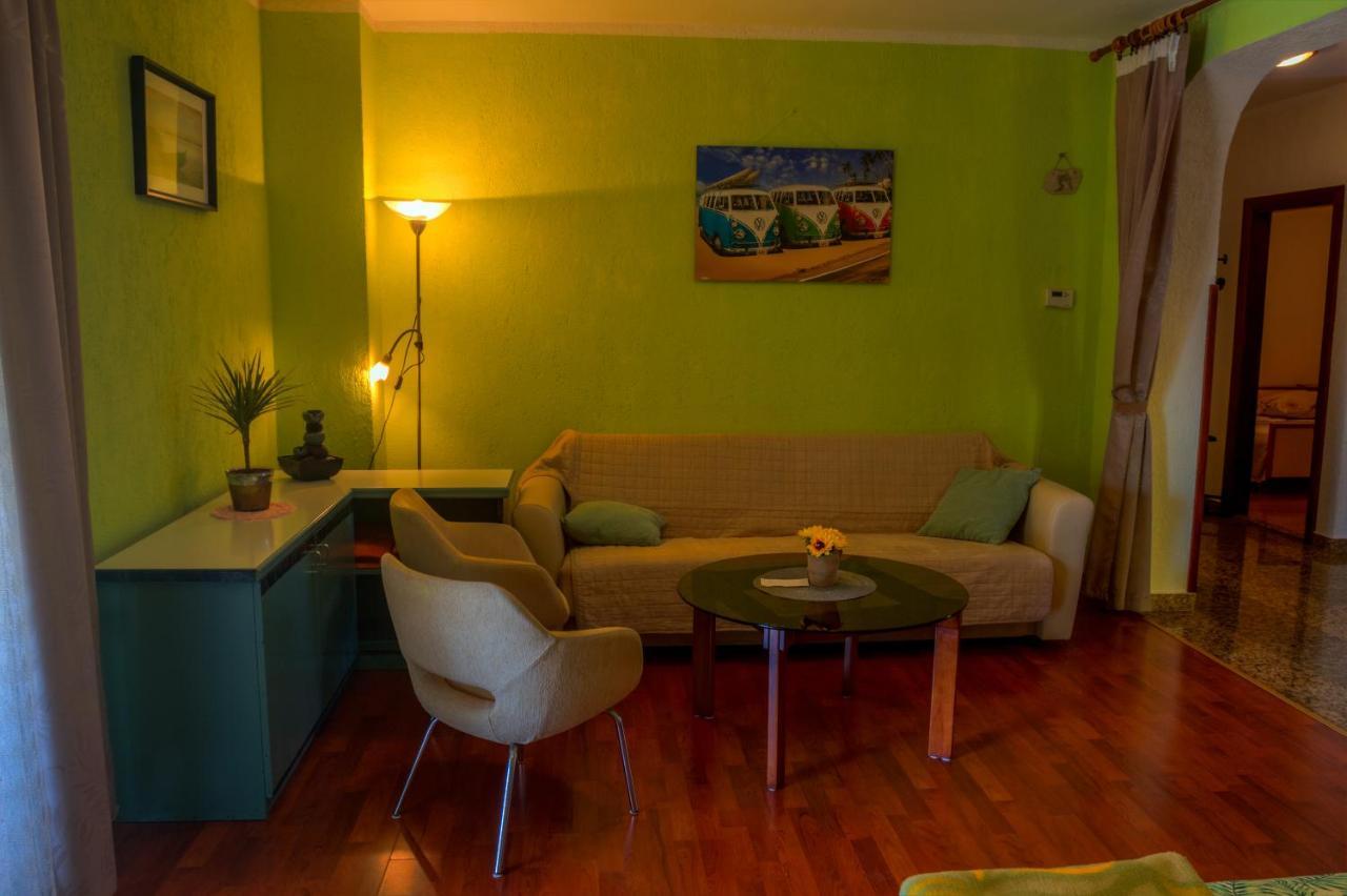Apartment Licardo Sveti Lovreč Pazenatički エクステリア 写真